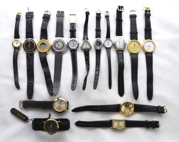 BLACK WRISTBAND LADIES FASHION WATCHES