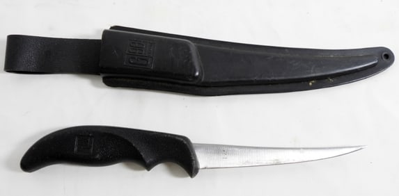 G96 FIXED FILLET KNIFE IN SHEATH
