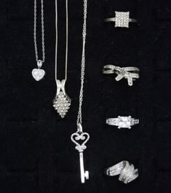 (7) DIAMOND-LIKE RINGS & NECKLACES 925