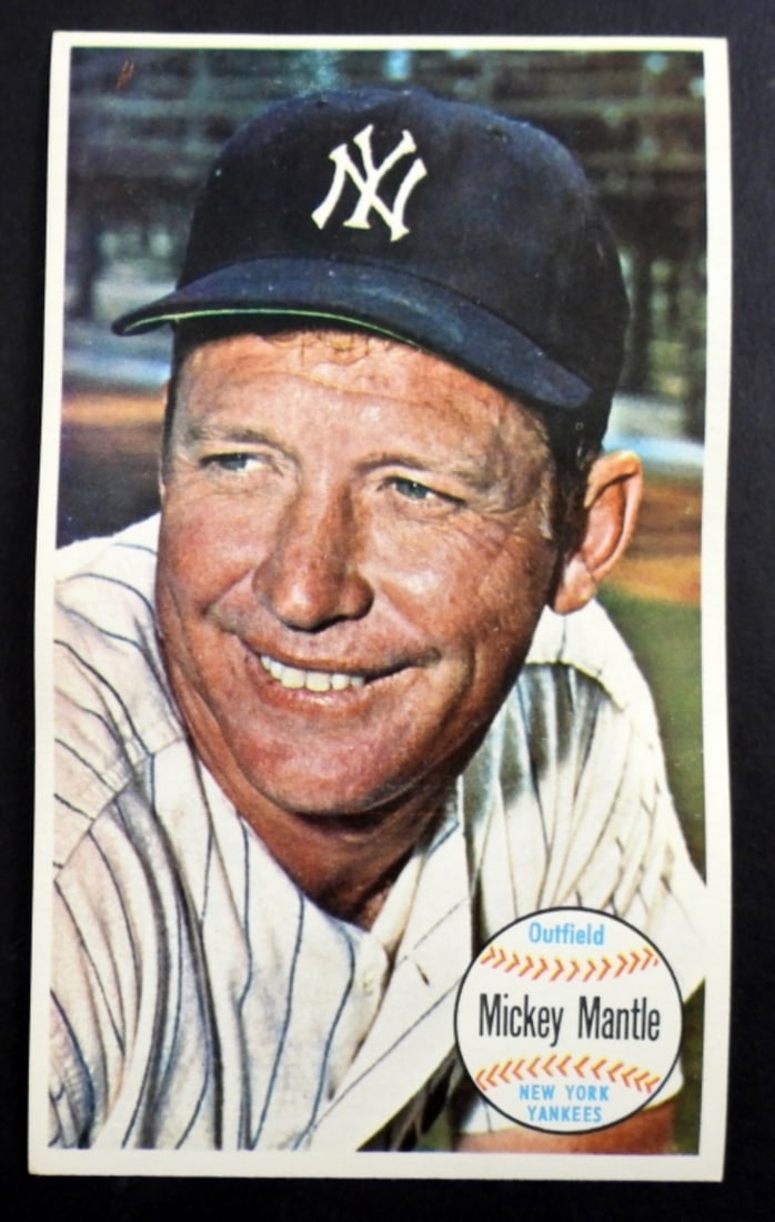1964 TOPPS GIANT MICKEY MANTLE: HAS WARP on RIGHT SIDE OTHERWISE EX+