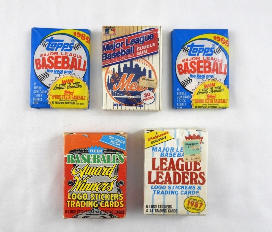 (2) 1989 WAX PACKS (3) BOXES OF CARDS (1 of 3)