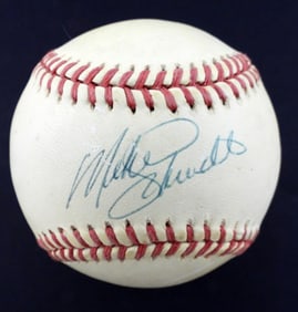 MIKE SCHMIDT SIGNED BASEBALL