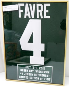 (1) BRETT FARVE GREEN BAY PACKERS FRAMED JERSEY