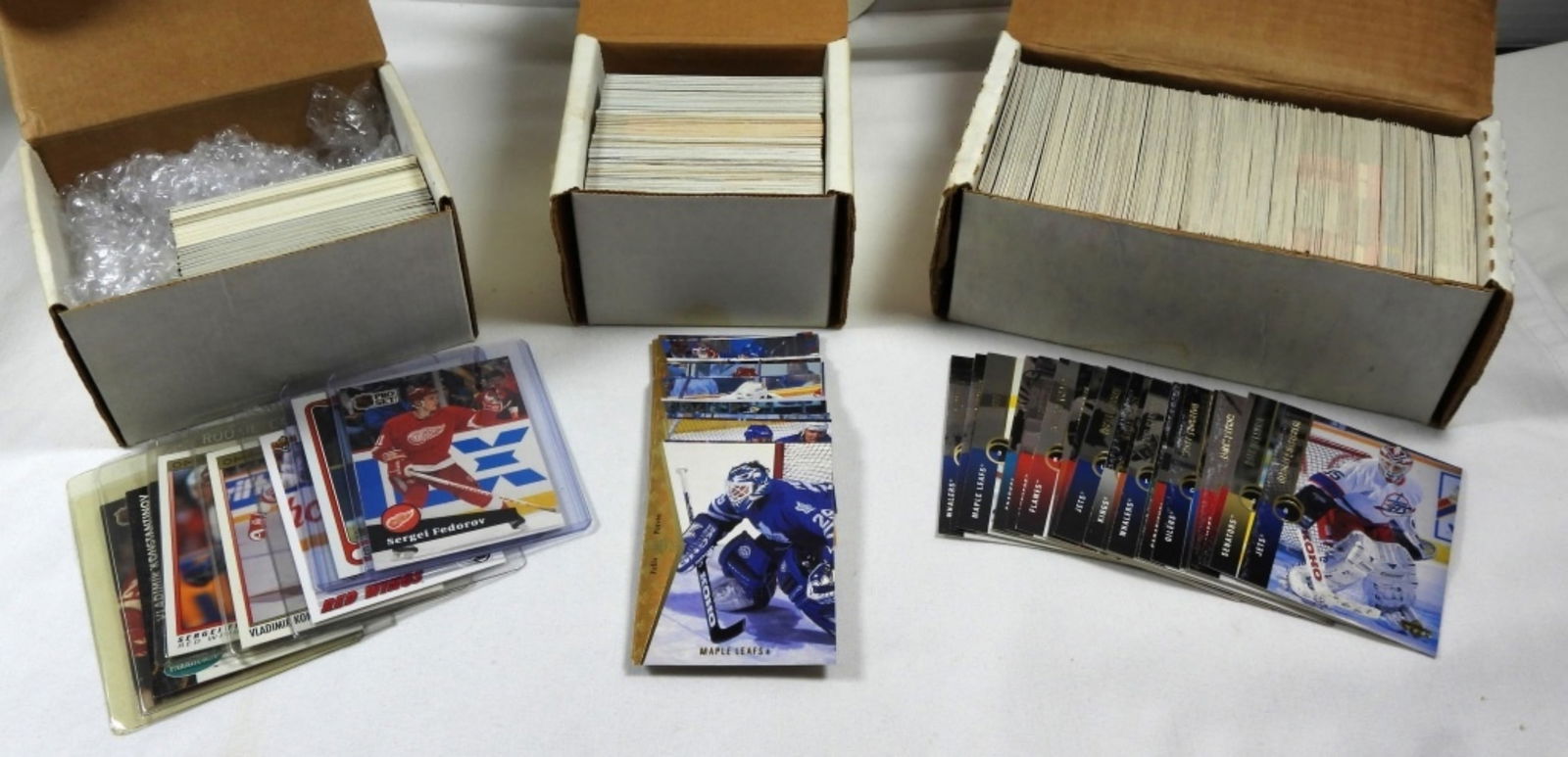 OVER 500 HOCKEY CARDS - UNSEARCHED (1 of 2)
