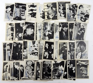 BEATLES 2ND SERIES B&W TRADING CARDS