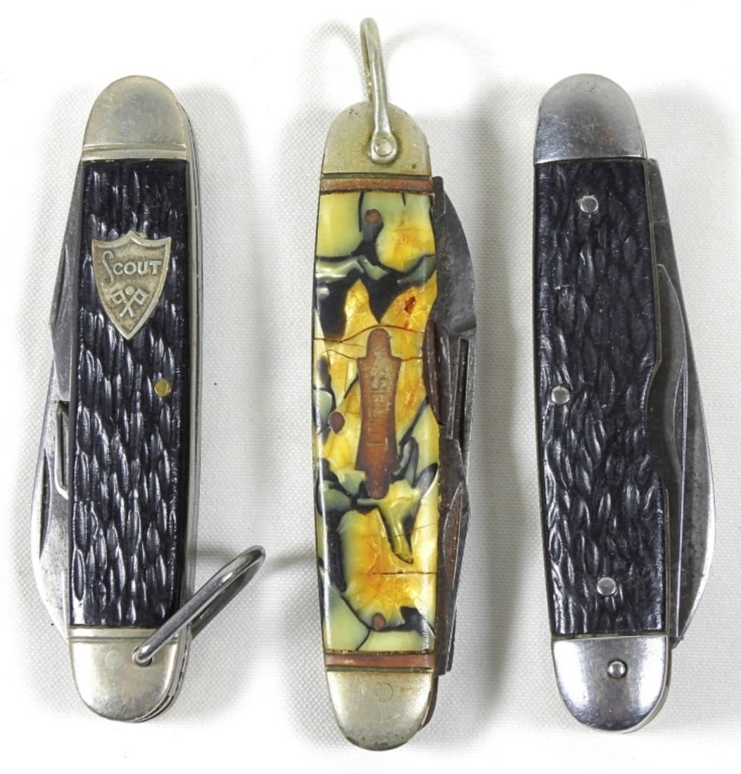 (2) SCOUT POCKET KNIVES (1) VINTAGE (1 of 2)