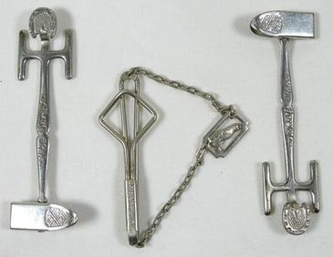KENTUKY DERBY LOT - (2) HORSE SHOE CLIPS