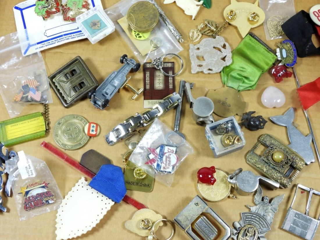 TREASURE TROVE LOT - MIXED ITEMS (1 of 2)