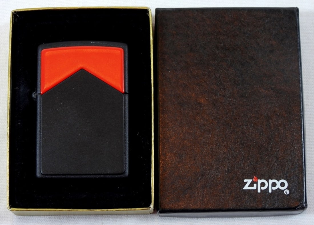 VINTAGE 90'S SEALED "MARLBORO'' ZIPPO: 90'S, SEALED, IN ORIGINAL BOX
