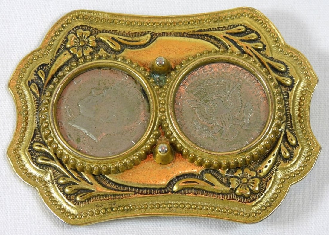 VINTAGE DOUBLE SILVER COIN BELT BUCKLE: VINTAGE DOUBLE SILVER COIN HOLDER BELT BUCKLE