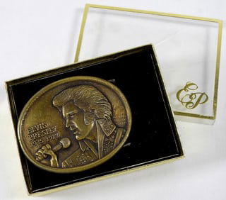 1977 FIRST EDITION ELVIS PRESLEY BELT BUCKLE