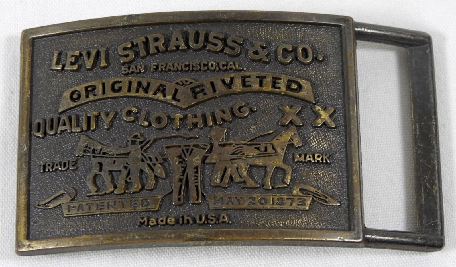 LEVI STRAUSS AND CO. BELT BUCKLE: LEVI STRAUSS AND CO. BELT BUCKLE