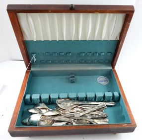(51pc) Wm ROGERS SILVERWARE LOT