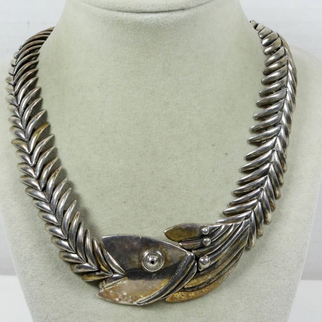 TAXCO DE MOLINA STERLING FISH NECKLACE