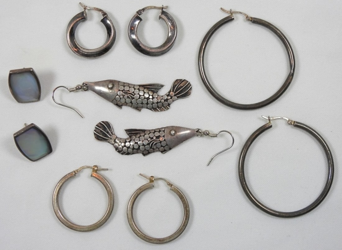 (925) (5) VARIETY EARING SETS (1 of 1)
