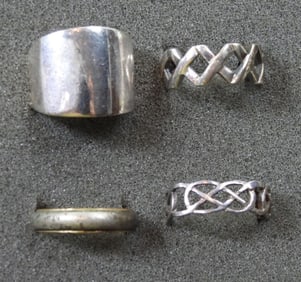 (4) - VARIETY RINGS SIZES 6-9 (925)