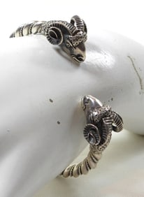 (925)  ADJUSTABLE RAM STYLE BRACELET
