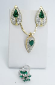 4 PIECE GREEN GEMSTONE SET