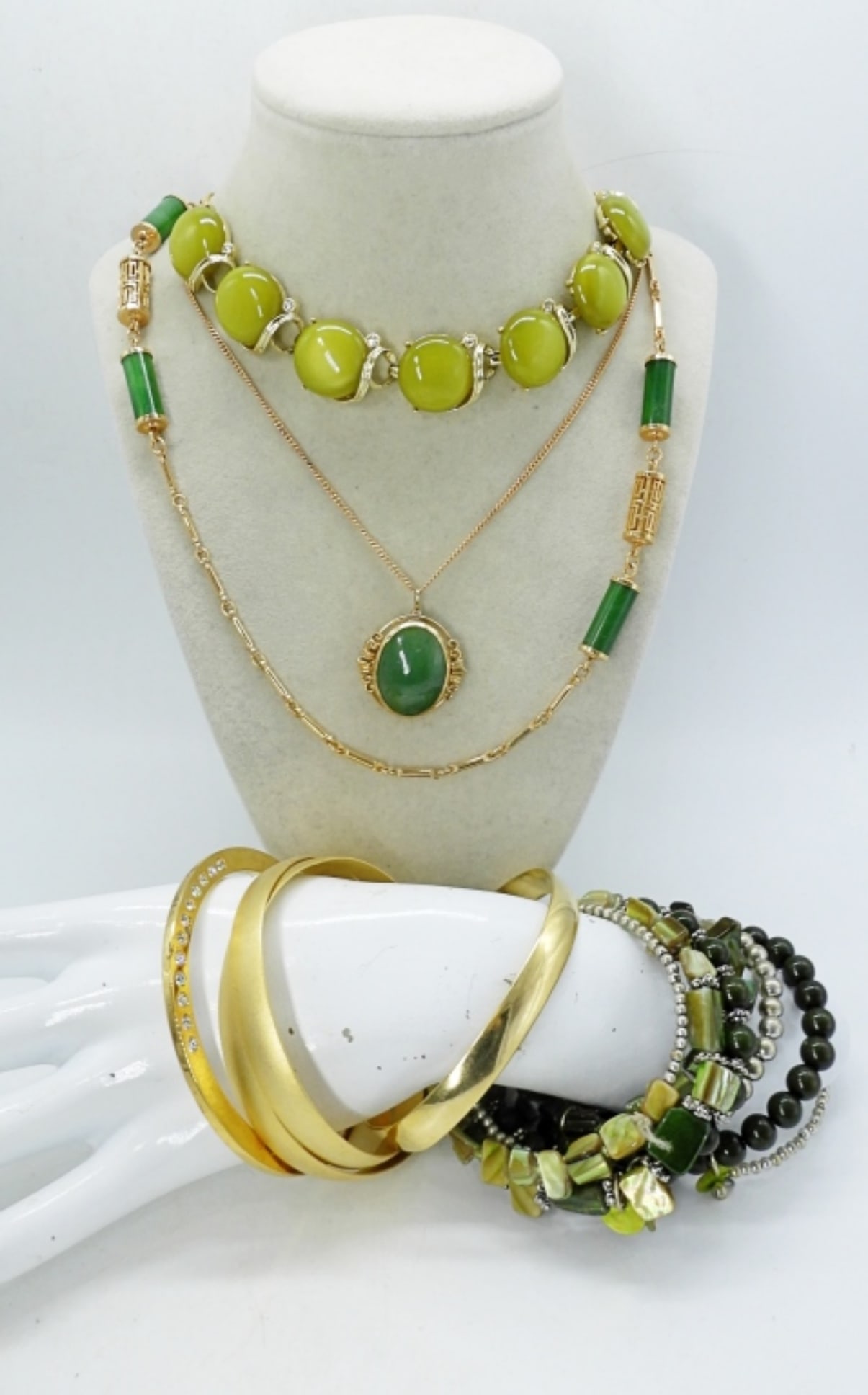 LISNER & VAN DELL NECKLACES & MORE (1 of 3)