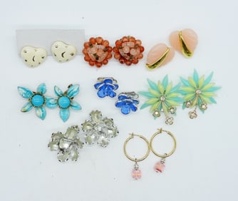 8 PAIR OF VINTAGE EARRINGS