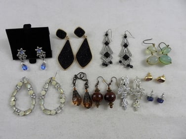 (10) VTG EARRING LOT
