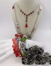 (5) FUN COSTUME NECKLACES & BRACELETS