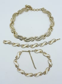 VTG GOLD TONE NECKLACES BRACELET