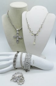 MODERN RHINESTONE JEWELRY