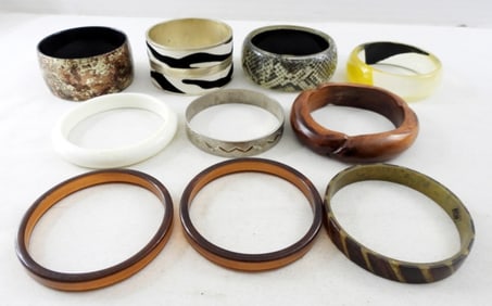 10 CHUNKY LADIES ASSORTED BANGLES