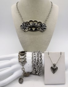 ROCK REBEL BRASS KNUCKLE NECKLACE +