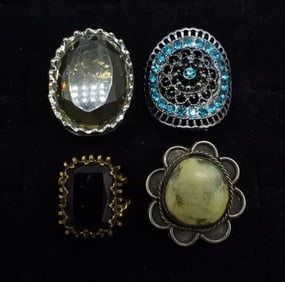 4 CHUNKY FASHION RINGS