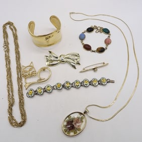 VTG FLORALS & SCARAB JEWELRY MIX