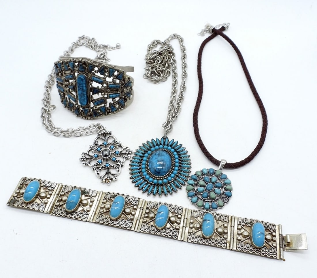 SOUTHWEST STYLE COSTUME JEWELRY (1 of 1)