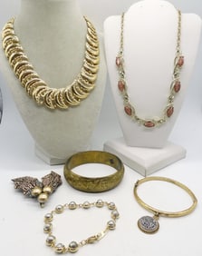 VTG GOLD TONE NECKLACES & BRACELETS