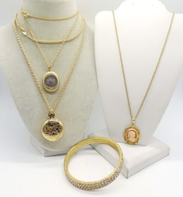 AVON LOCKET, CAMEO & MUSTARD SEED