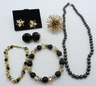 BLACK AND GOLD VINTAGE JEWELRY