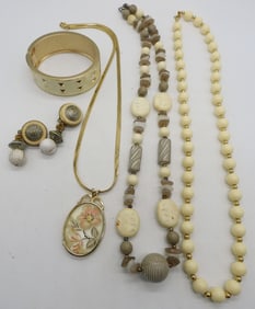 VINTAGE OFF WHITE NECKLACES & MORE