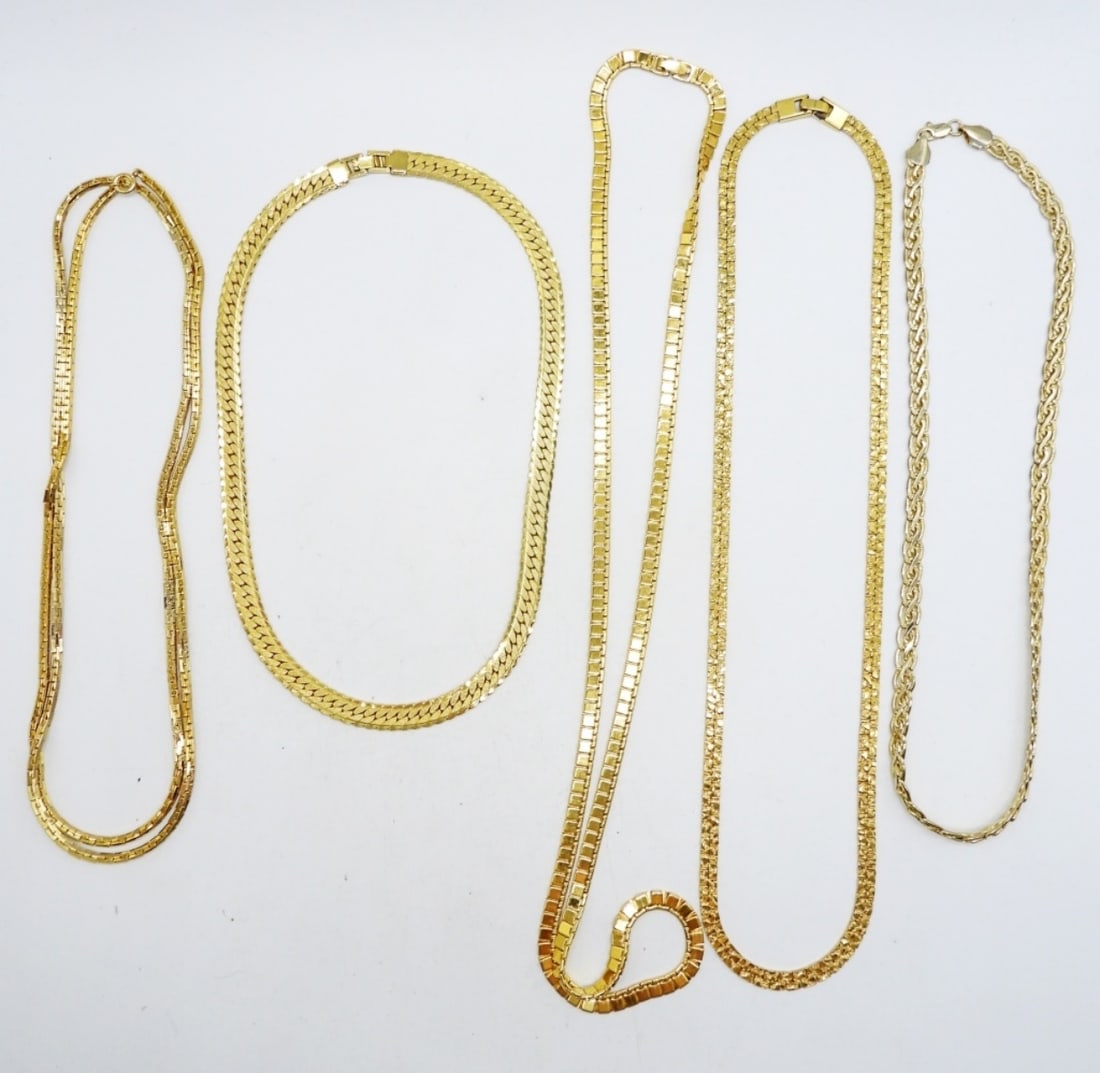 (5) PRETTY GOLD TONE CHAINS (1 of 2)