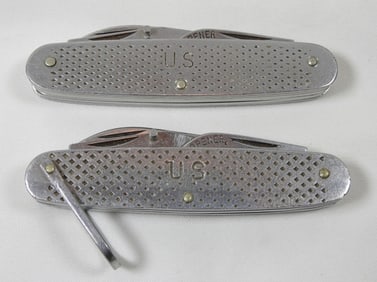 2 U.S. ARMY VINTAGE KNIVES