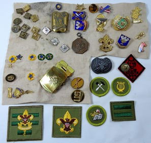 LARGE BOY SCOUT / SCOUT LOT - PINS plus