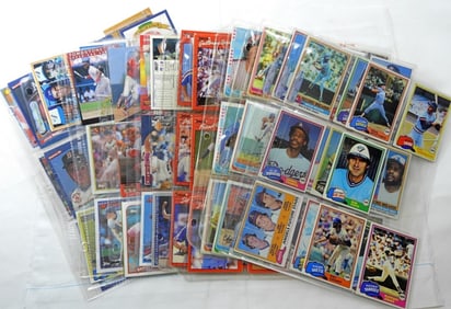 OVER 100 BASEBALL CARDS - UNSEARCHED