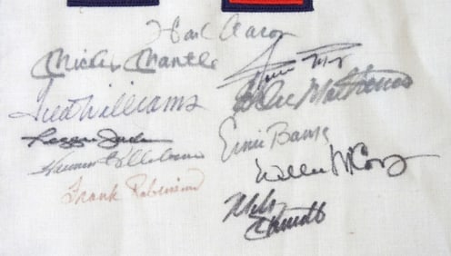 500 HOMERUN CLUB SIGNED BRAVES JERSEY