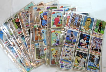 OVER 200 BASEBALL CARDS 1980 & 1982 MIX