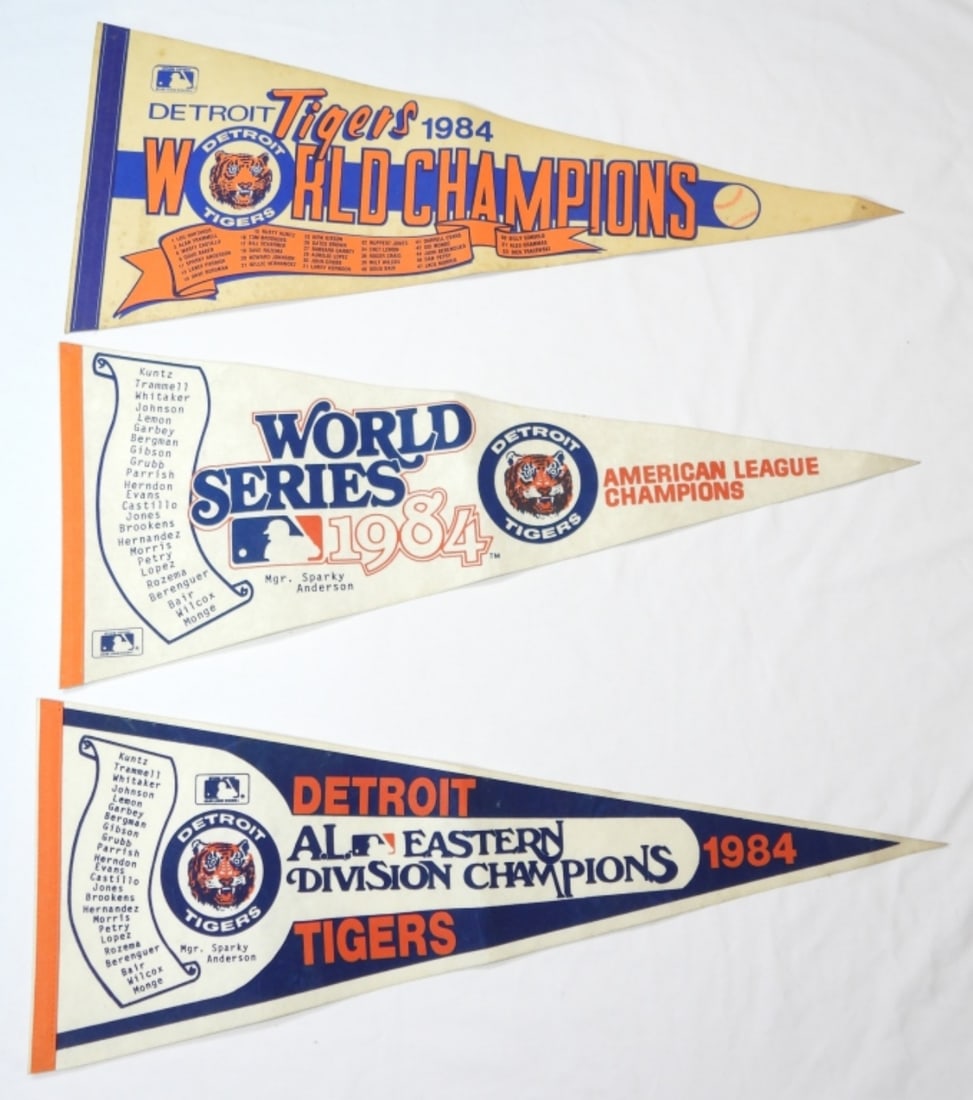 3 DETROIT TIGERS PENNANTS: 3 VARIETY DETROIT TIGERS PENNANTS
