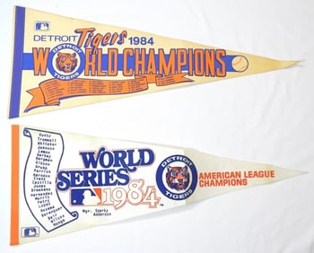 2 DETROIT TIGERS PENNANTS