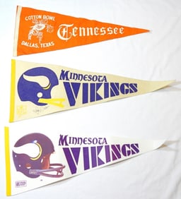 3 MINNESOTA/TENNESSEE PENNANTS