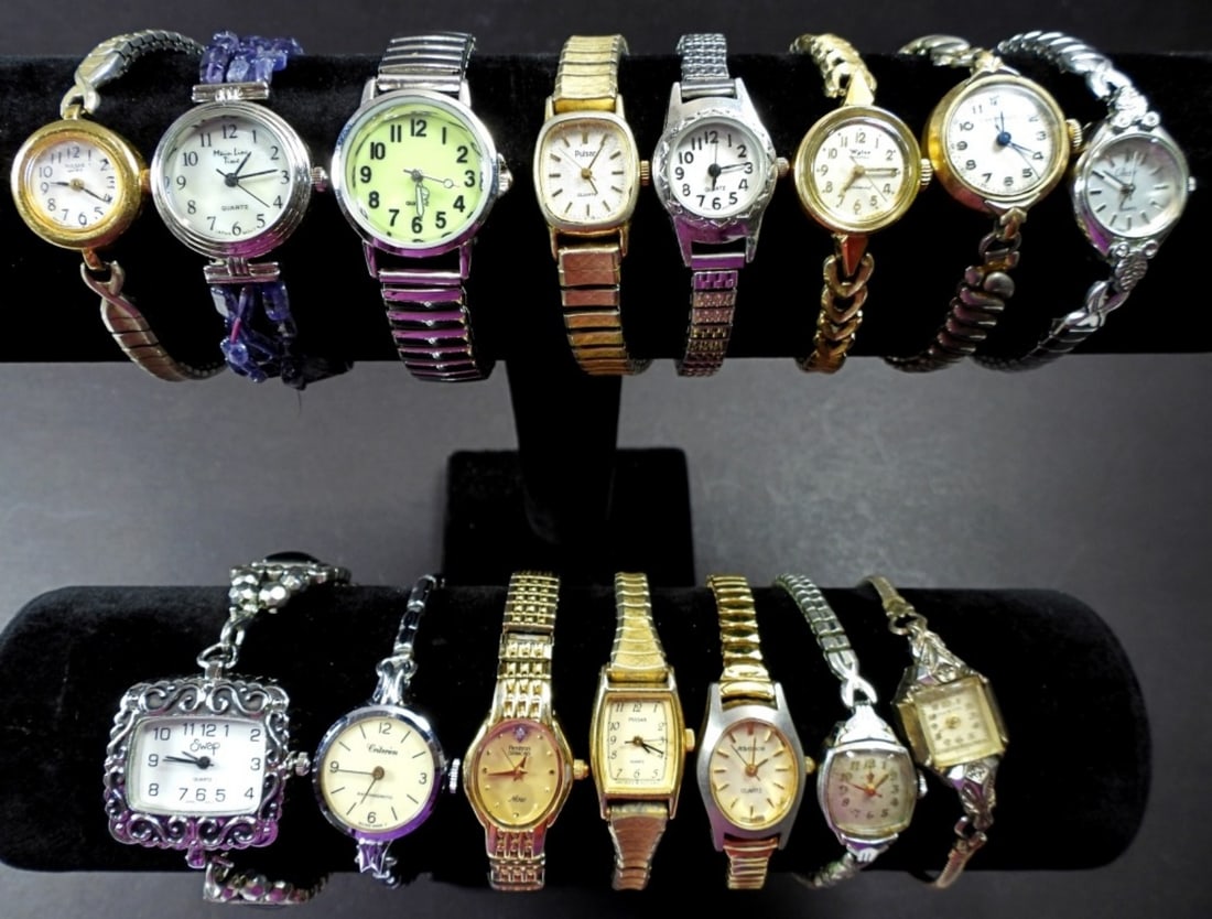 15 WOMENS ELASTIC BAND WATCHES: 15 WOMENS ELASTIC BAND WATCHES, UNTESTED, MAY NEED WORK, BRANDS (PULSAR, CITIZEN, AND MORE)