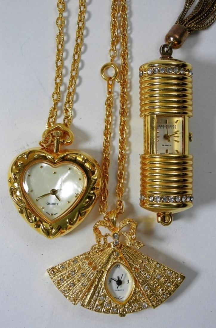 JOAN RIVERS CLACCIS QUARTZ TUBE WATCH (1 of 2)