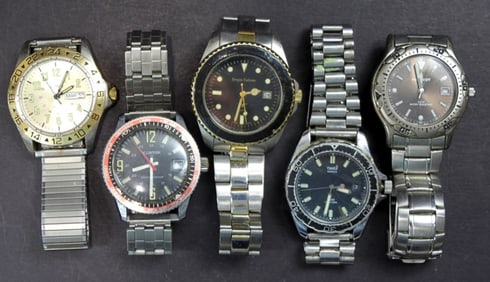 (5) MEN'S DAY/DATE WRIST WATCHES