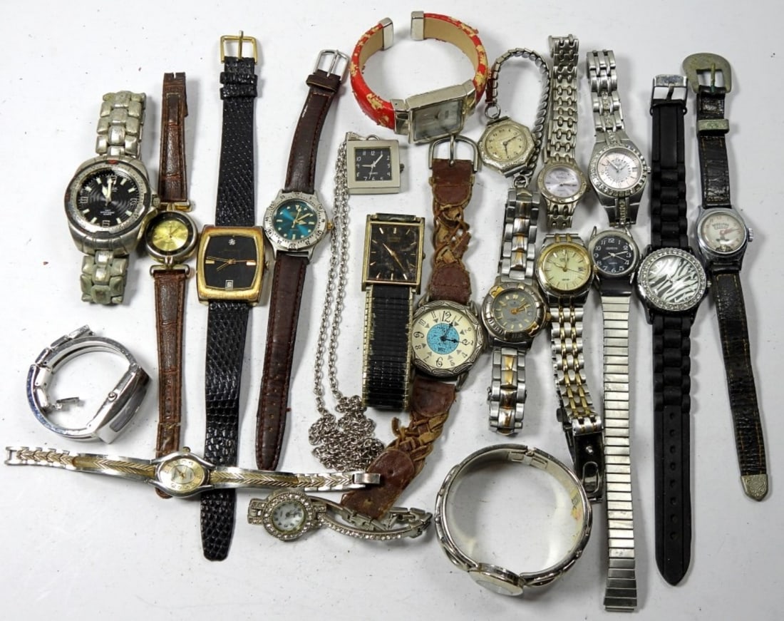 (20) Ladies Watches: 20 ladies watches, not tested as to working or not - most will need battery replacements - some for parts or repairs, some may work